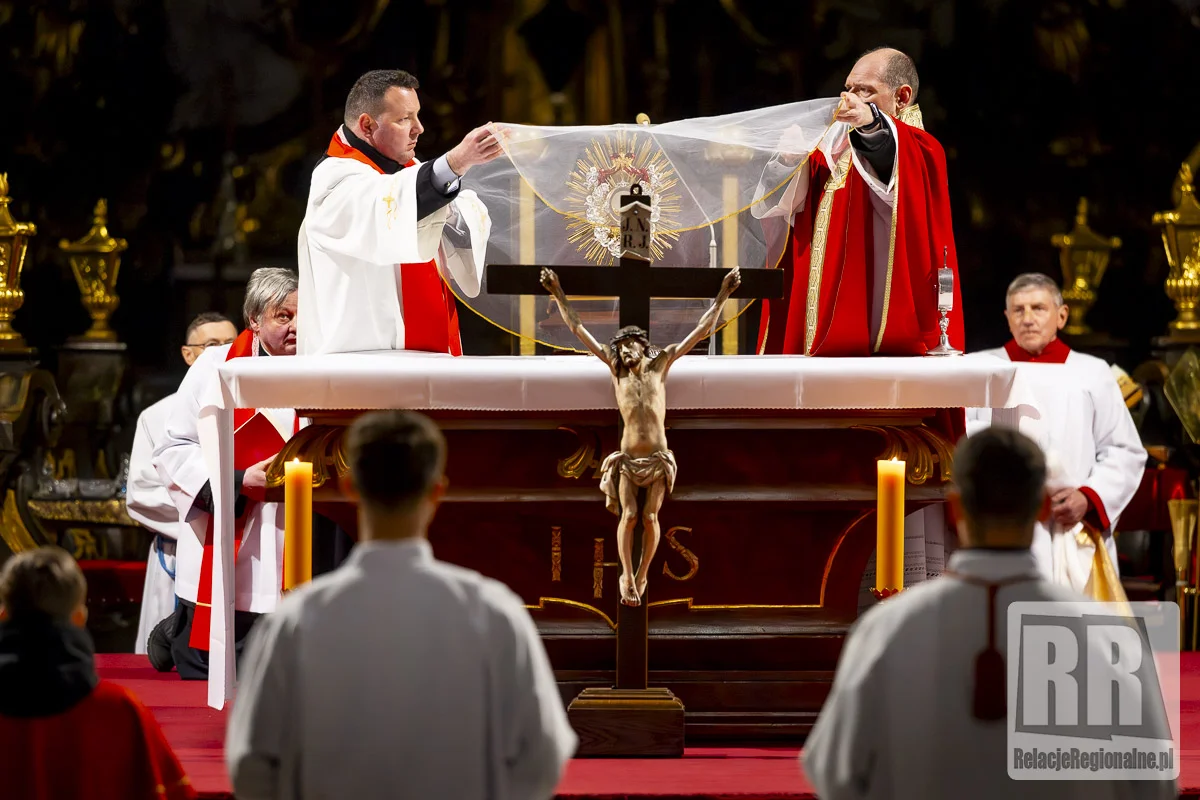 Liturgia Męki Pańskiej w Bazylice Wniebowzięcia NMP w Krzeszowie 2026